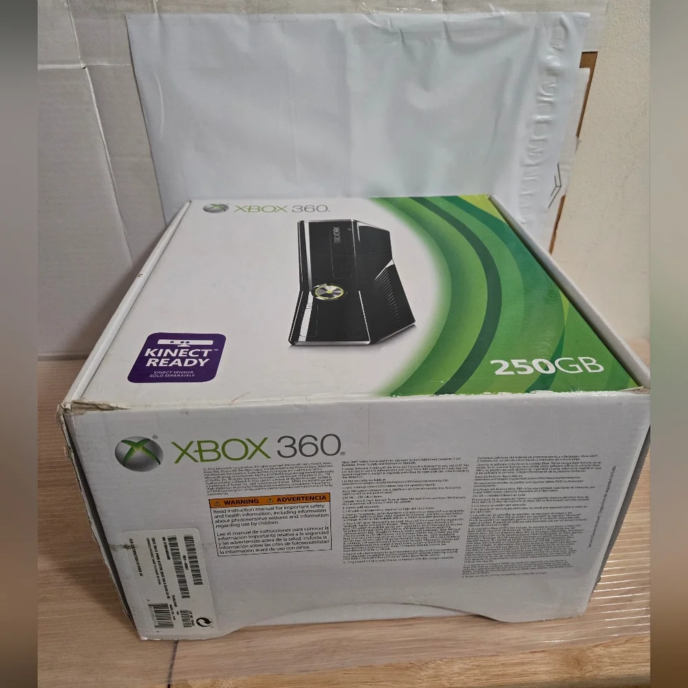 Xbox 360 250GB BOX ONLY NO CONSOLE